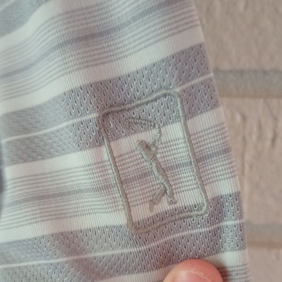 Men's Gray And White Stripped Collared Golf Shirt Size Medium. - Picture 3 of 5